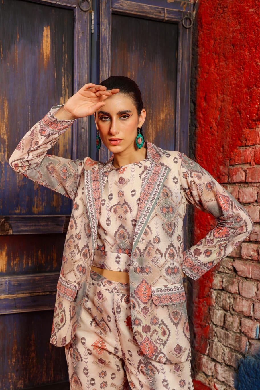 0e1d0b42-8d8a-4ca0-9bd3-3856adb42273 Three piece coord set - Image 2