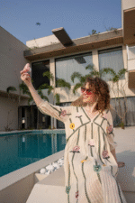 White summer dress with long line of embriodery - Image 2