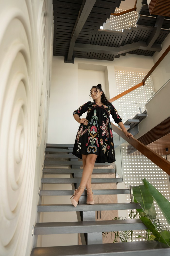 93f5e76f-04af-4d71-be03-437ce75753c5 Black dress with multicolored embroidery - Image 2