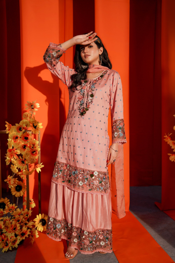 ca0f3569-f3a6-4669-839d-8d58a5186bae Onion pink plazzo suit - Image 5