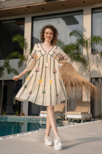 White summer dress with long line of embriodery - Image 4