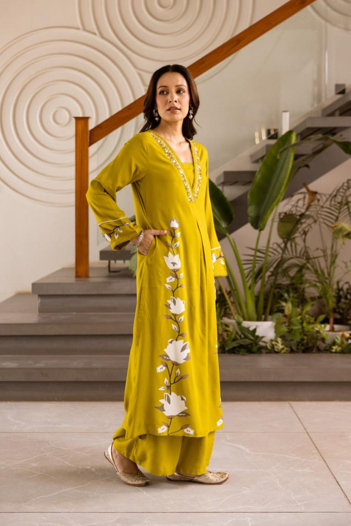 AC3 (2) Women Floral Printed Kurta with Palazzos - Image 1